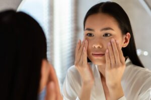 Cara Menjaga Kelembapan Kulit Kering Saat Cuaca Ekstrem